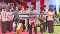 Bupati-Balangan-H-Abdul-Hadi-tengah-saat-meluncurkan-program-Babungas-2025-bersama-Bank-Kalsel-Senin-772025-di-Bank-Kalsel-Cabang-Paringin.-Kalimantanlive.comKamil