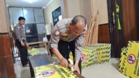 SATLANTAS POLRES BANJARBARU Kasat Lantas Polres Banjarbaru mengecek persiapan rambu-rambu mendukung momen 5 Rajab 1447 Hijriyah