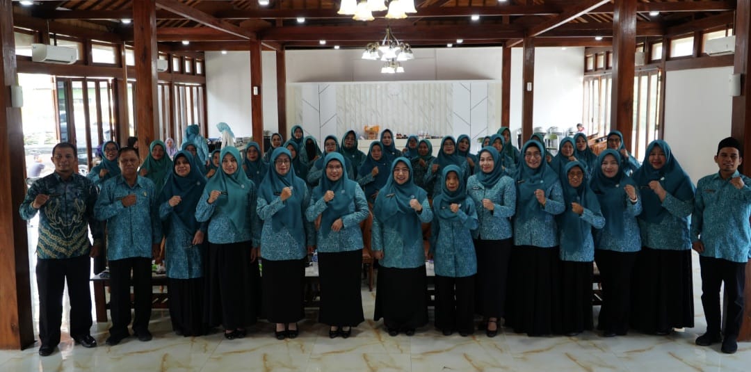 Sosialisasi TP PKK Kalsel bersama TP PKK Tanah Laut