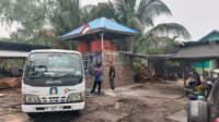 Polresta Banjarmasin dan PDAM Salurkan Air Bersih ke Warga